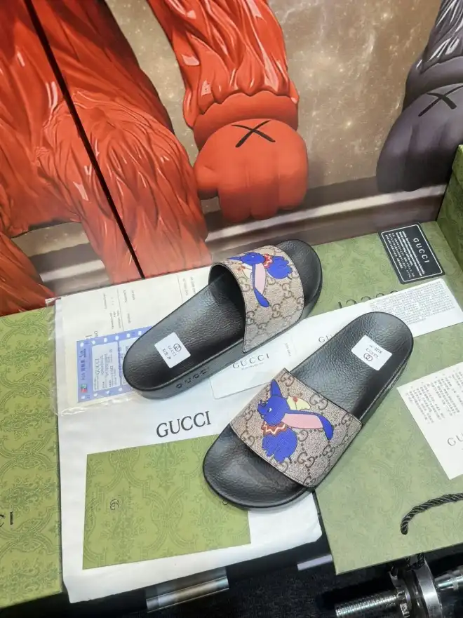 hype Gucci Slippers