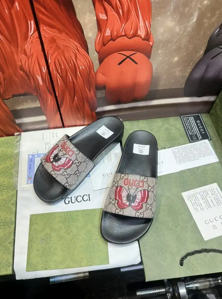 hype Gucci Slippers