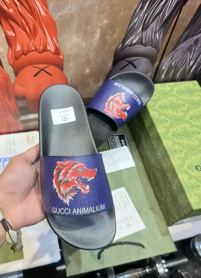 hype Gucci Slippers