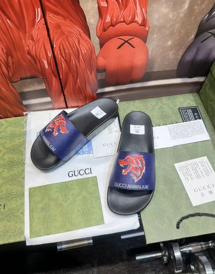 hype Gucci Slippers