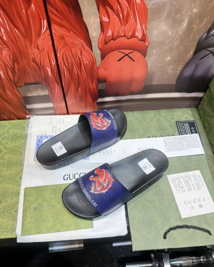 hype Gucci Slippers