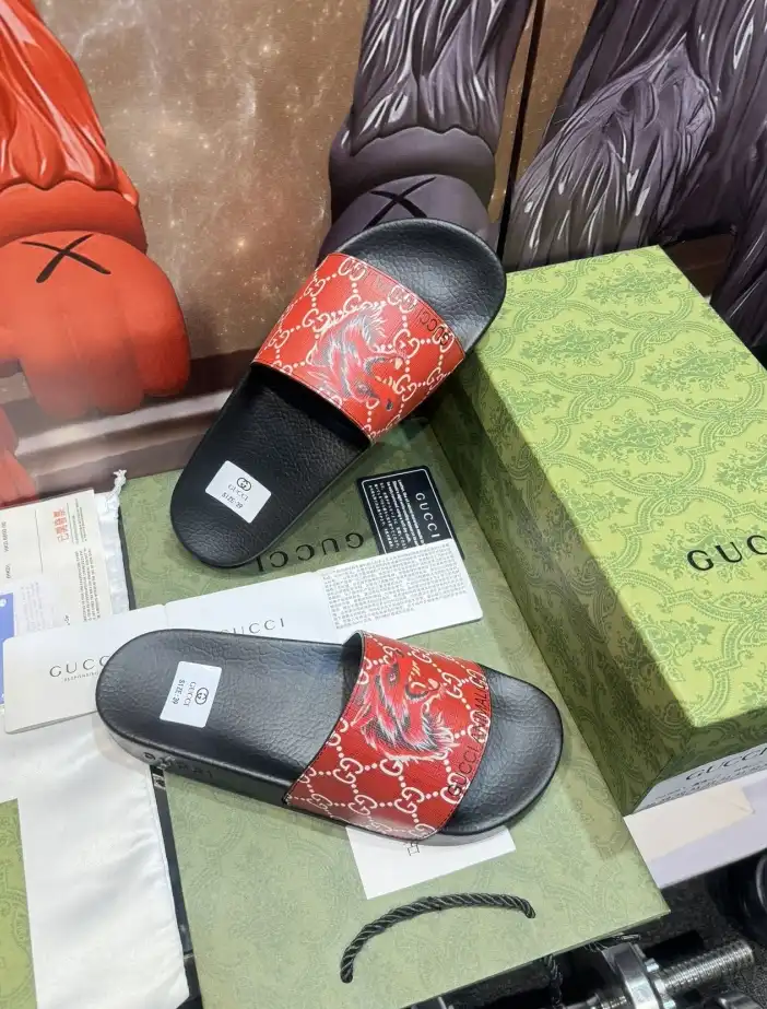 hype Gucci Slippers