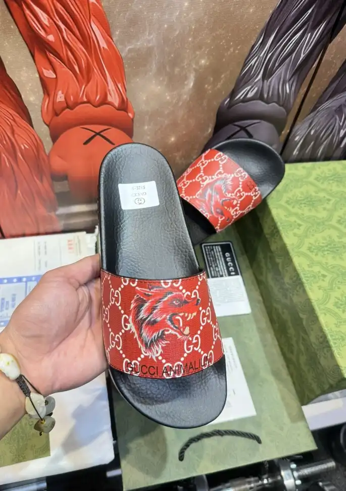 hype Gucci Slippers