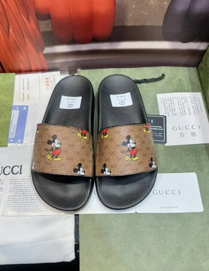 hype Gucci Slippers