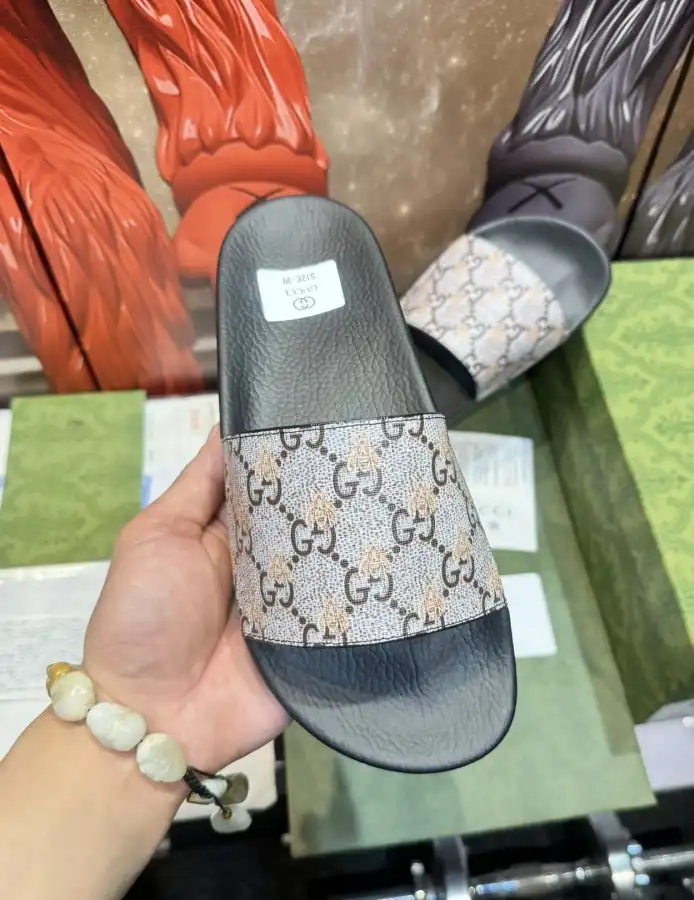 hype Gucci Slippers