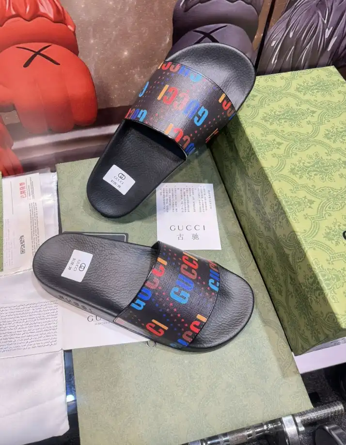 hype Gucci Slippers