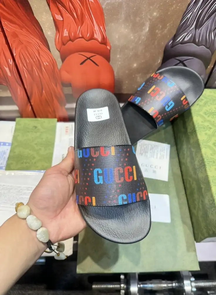 hype Gucci Slippers