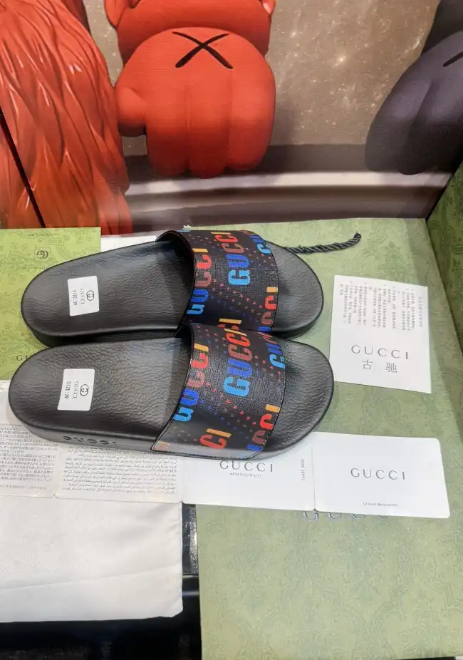 hype Gucci Slippers