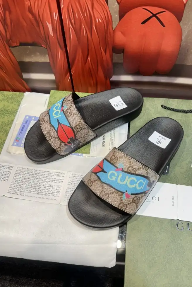 hype Gucci Slippers