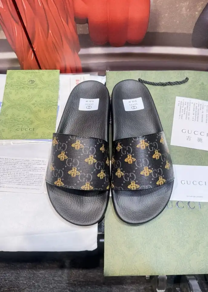 hype Gucci Slippers