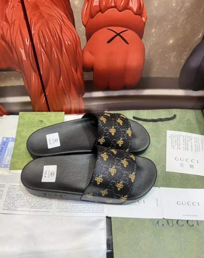 hype Gucci Slippers