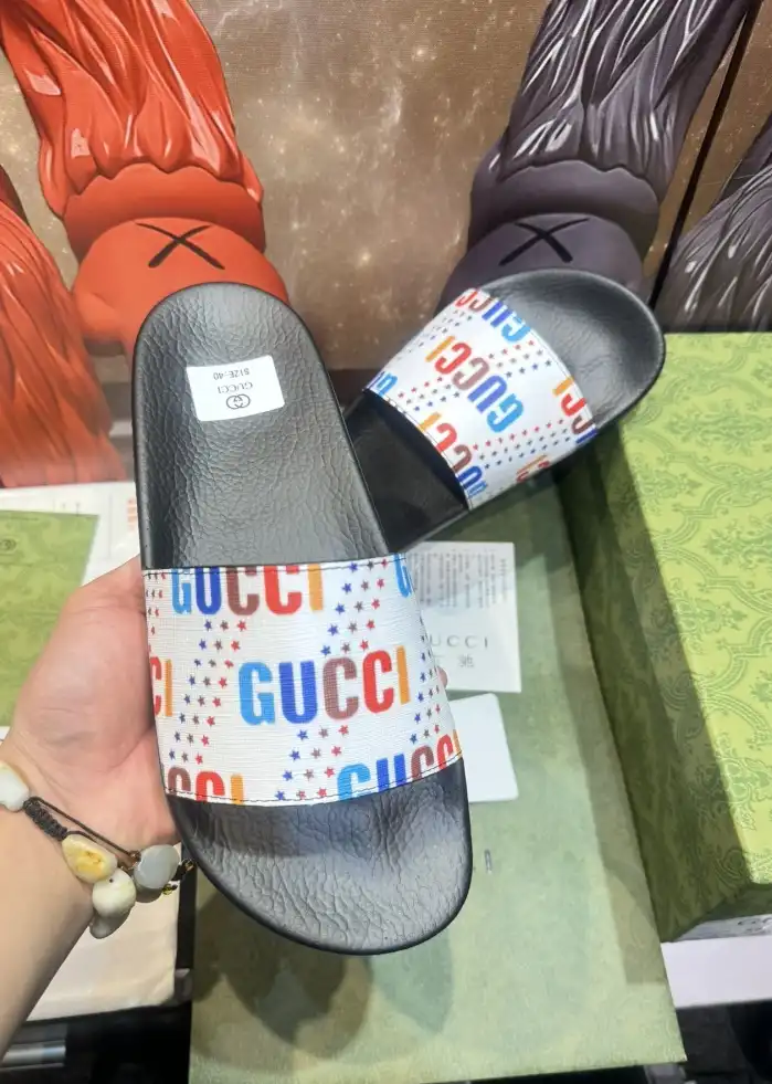 hype Gucci Slippers