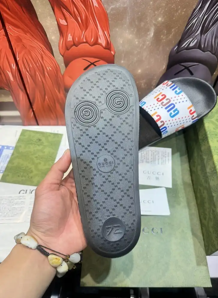 hype Gucci Slippers