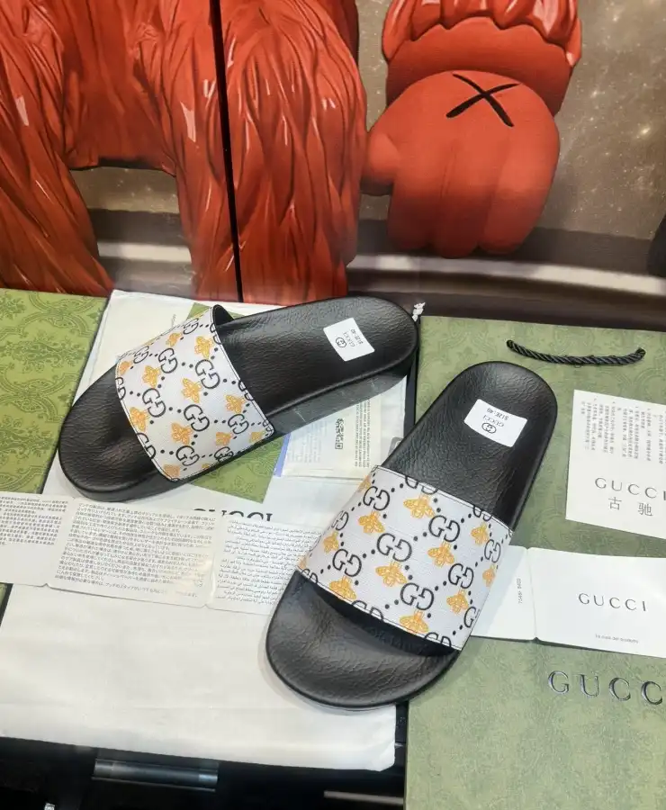 hype Gucci Slippers