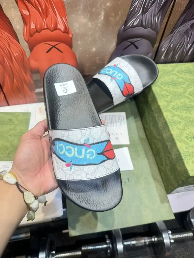 hype Gucci Slippers