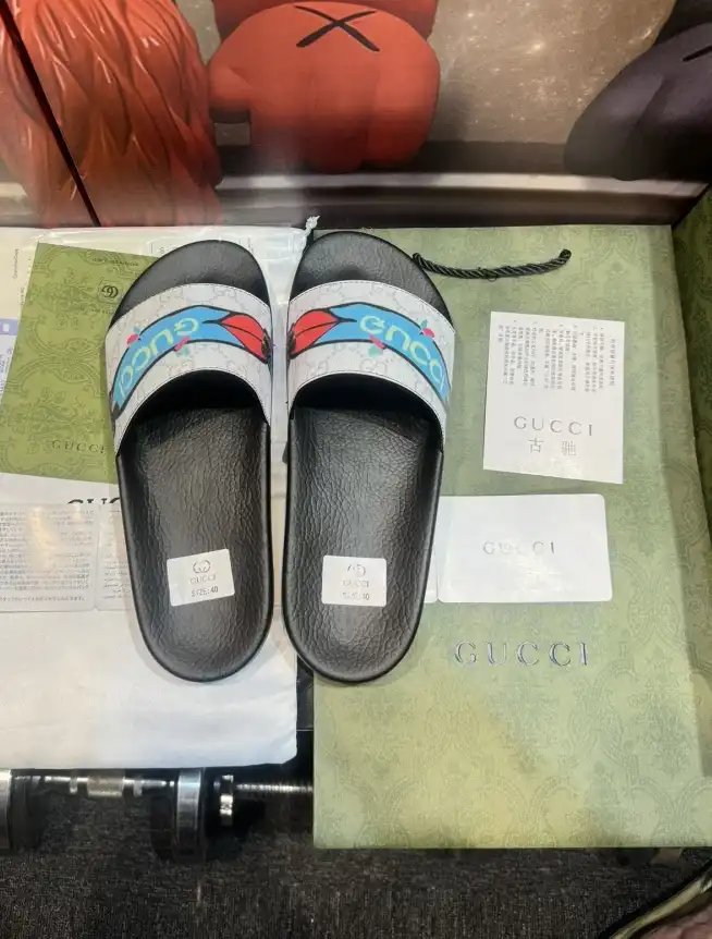 hype Gucci Slippers