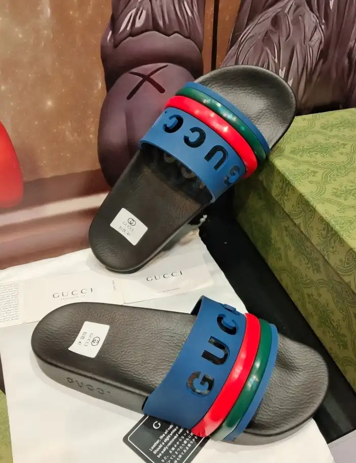 hype Gucci Slippers