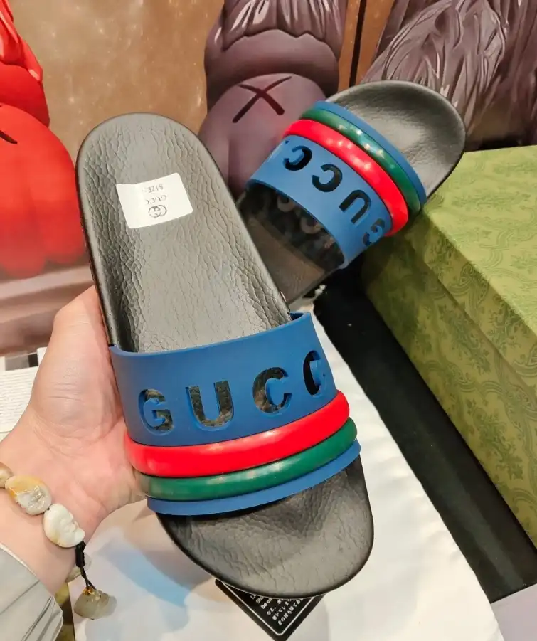 hype Gucci Slippers