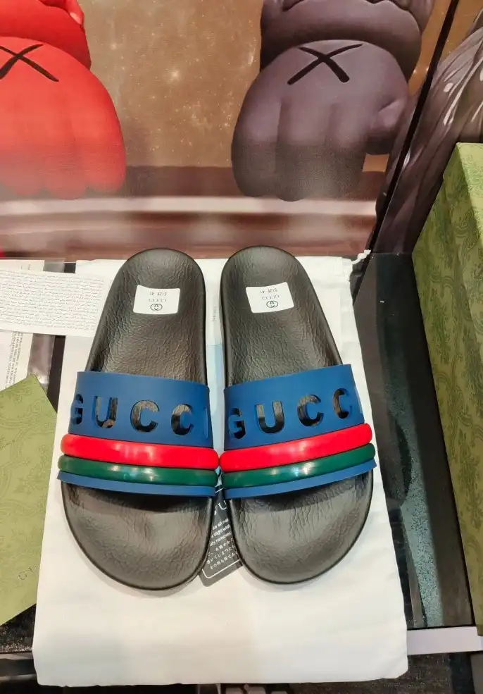 hype Gucci Slippers