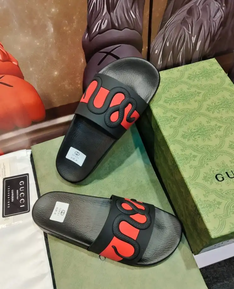 hype Gucci Slippers