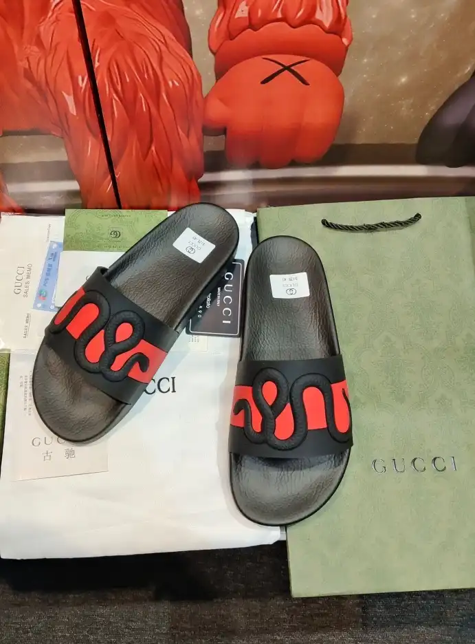 hype Gucci Slippers