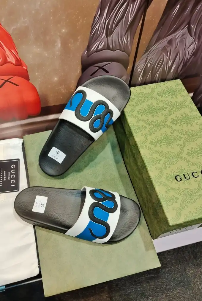 hype Gucci Slippers