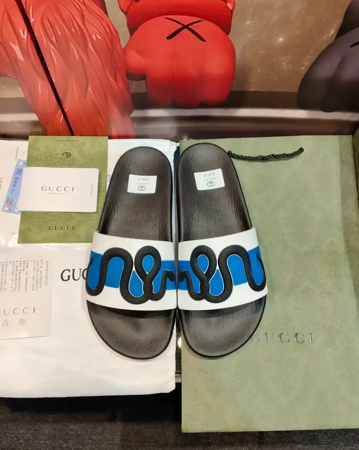 hype Gucci Slippers