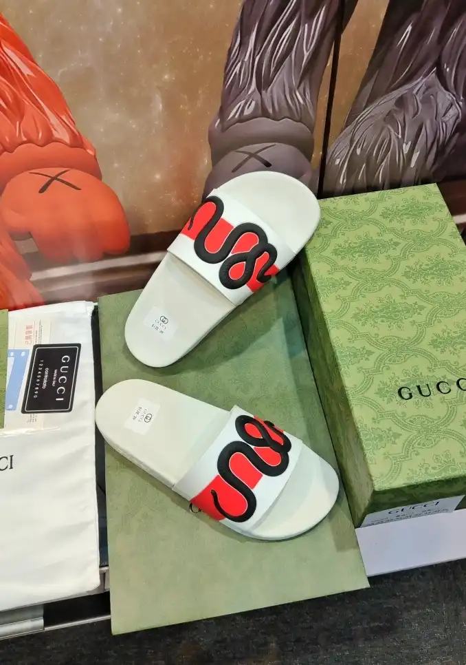 hype Gucci Slippers