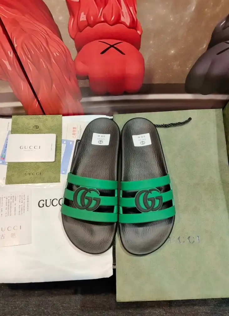 hype Gucci Slippers