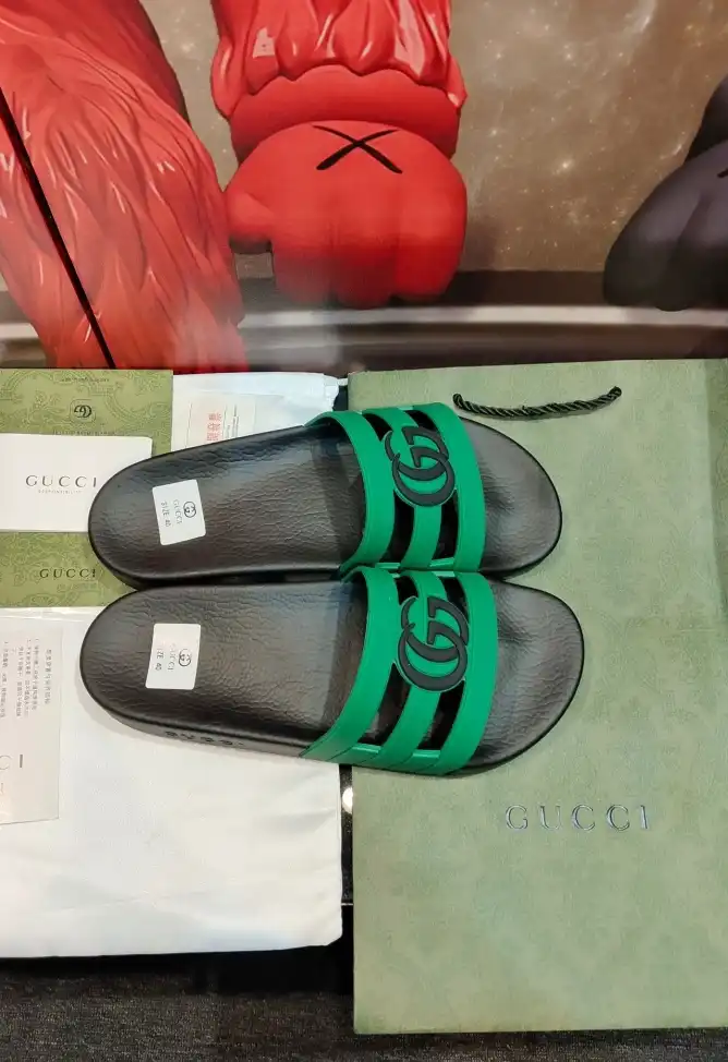 hype Gucci Slippers