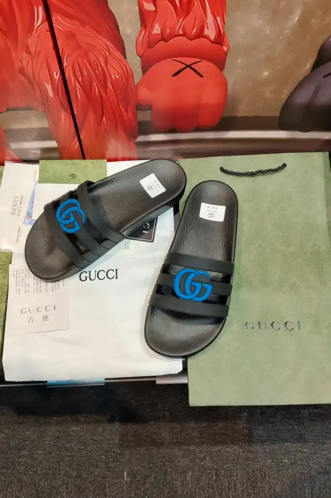 hype Gucci Slippers