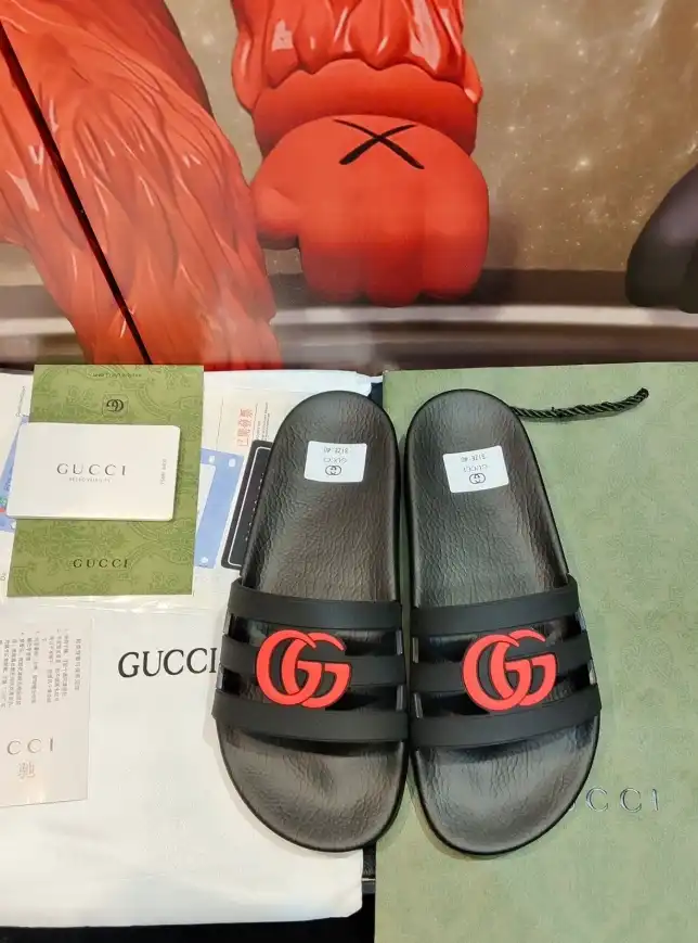 hype Gucci Slippers