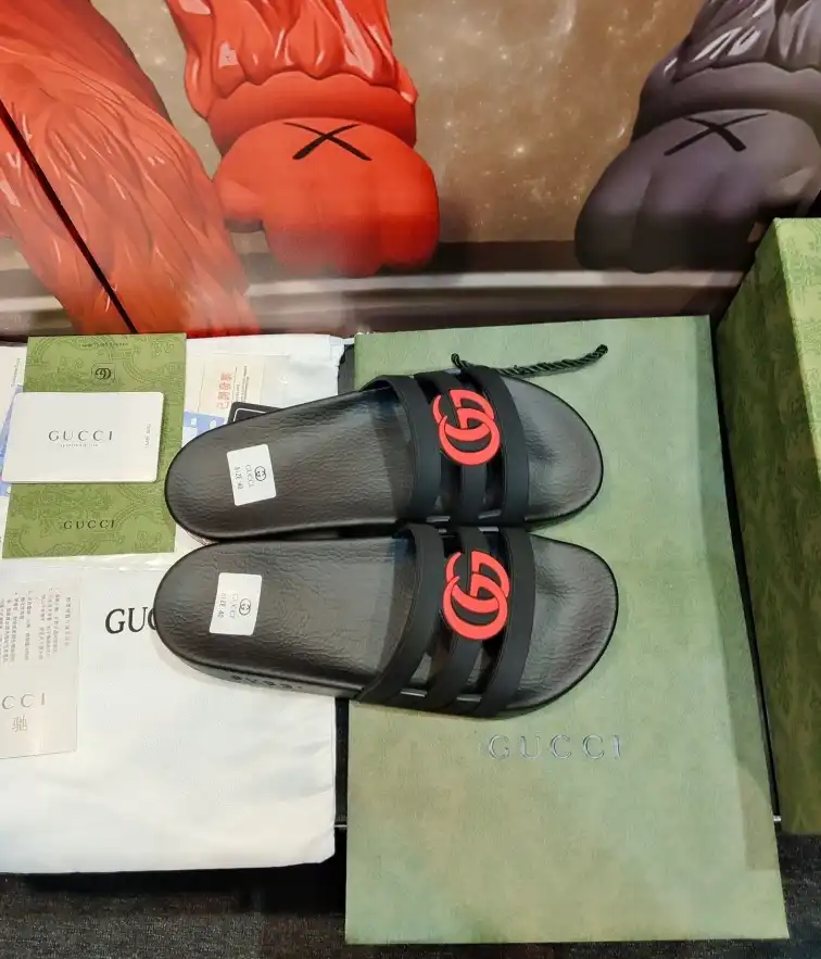 hype Gucci Slippers