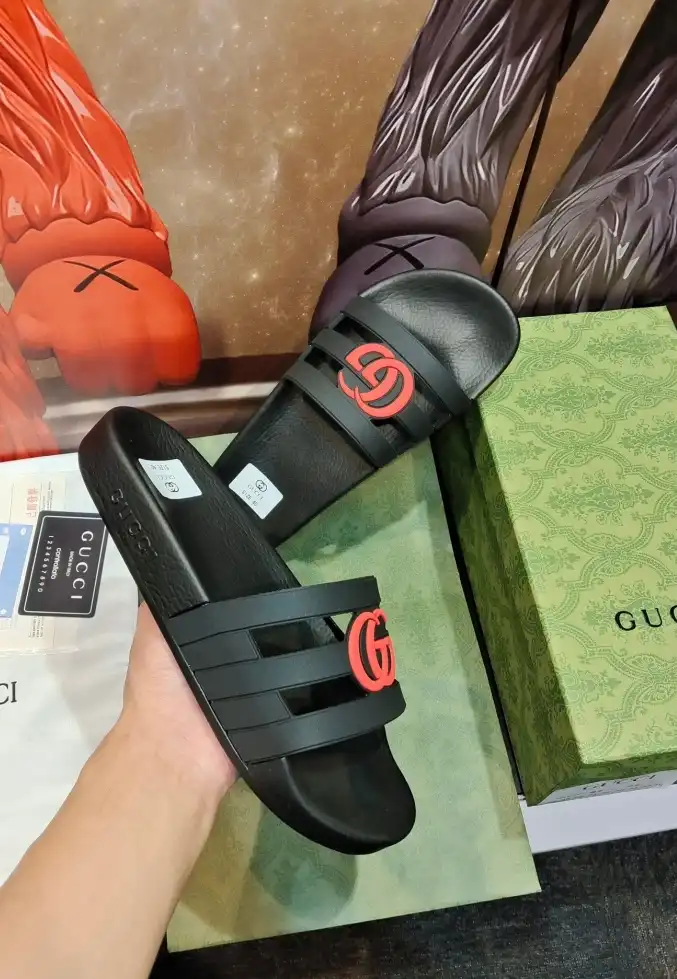 hype Gucci Slippers