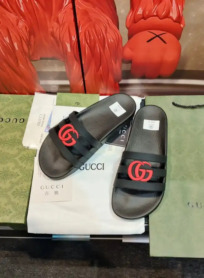 hype Gucci Slippers