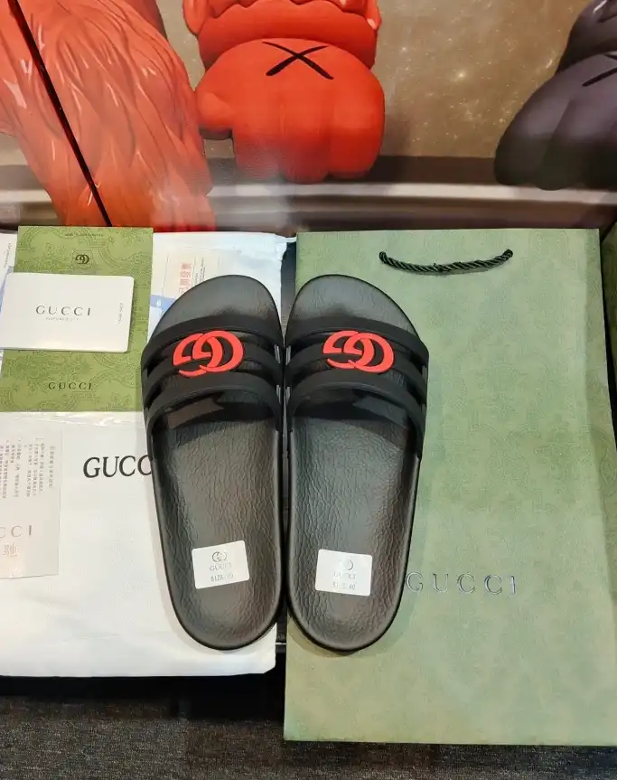 hype Gucci Slippers