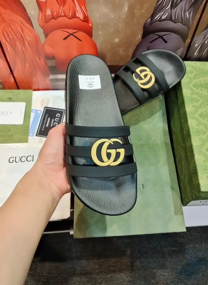 hype Gucci Slippers