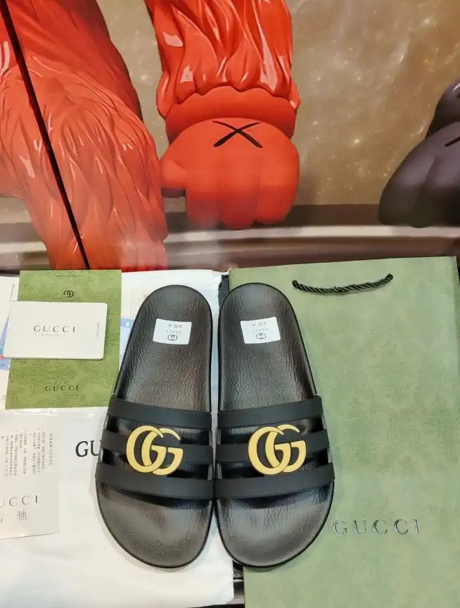 hype Gucci Slippers