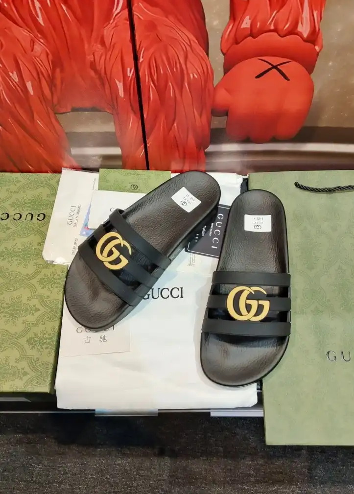 hype Gucci Slippers