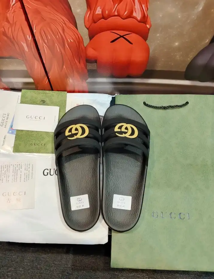 hype Gucci Slippers