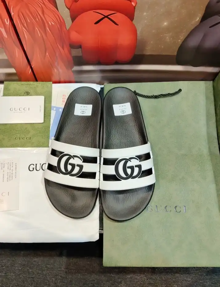 hype Gucci Slippers