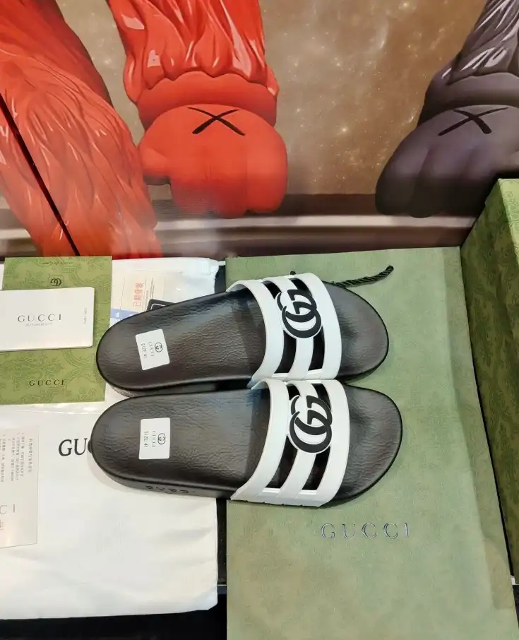 hype Gucci Slippers