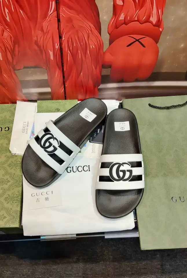 hype Gucci Slippers