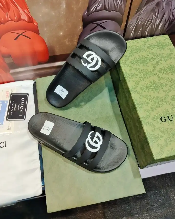 hype Gucci Slippers