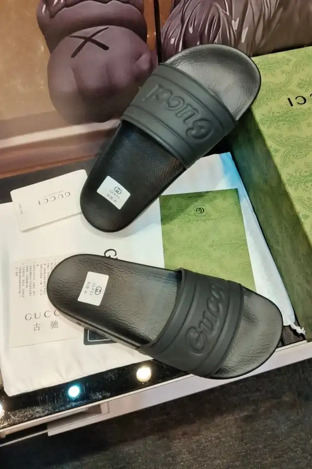 hype Gucci Slippers