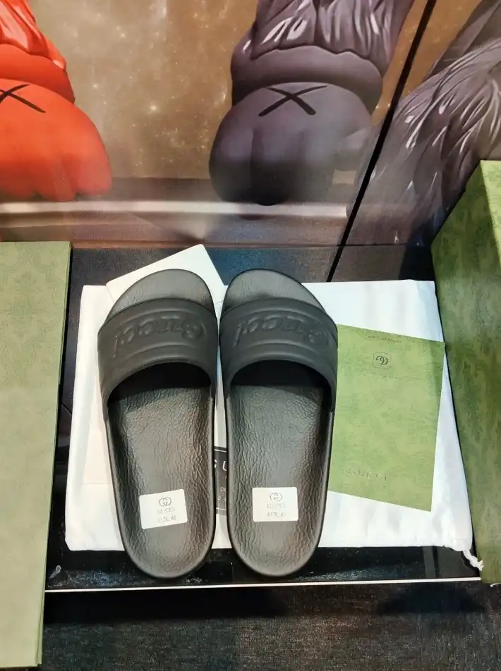 hype Gucci Slippers