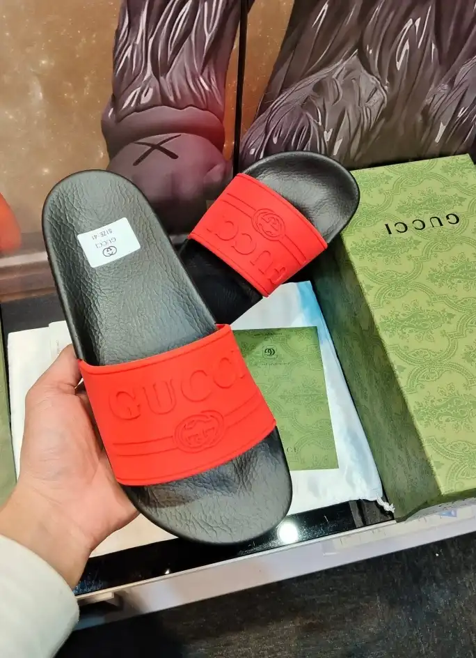 hype Gucci Slippers