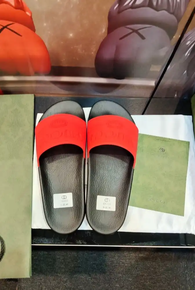 hype Gucci Slippers