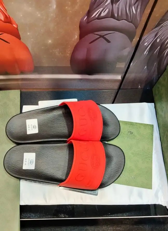 hype Gucci Slippers