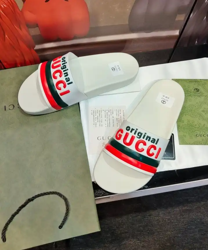 hype Gucci Slippers